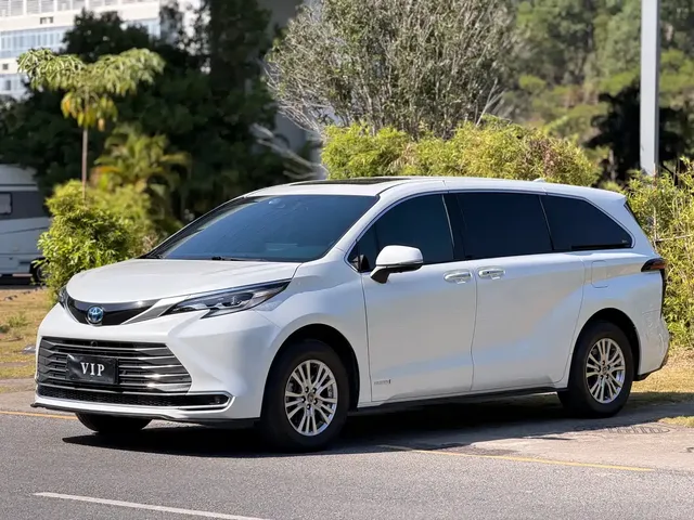 Toyota Sienna 2021 2.5L Hybrid Premium Edition