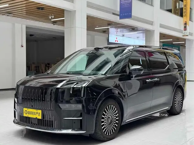 ZEEKR 009 2024 6-seat Executive AWD 108kWh