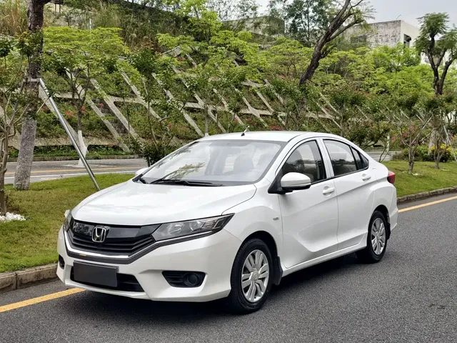 Honda Greiz 2016 1.5L Manual Classic Edition