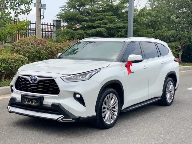 Toyota Highlander 2022 Model Dual Engine 2.5L 4WD Premium Edition 7-Seater