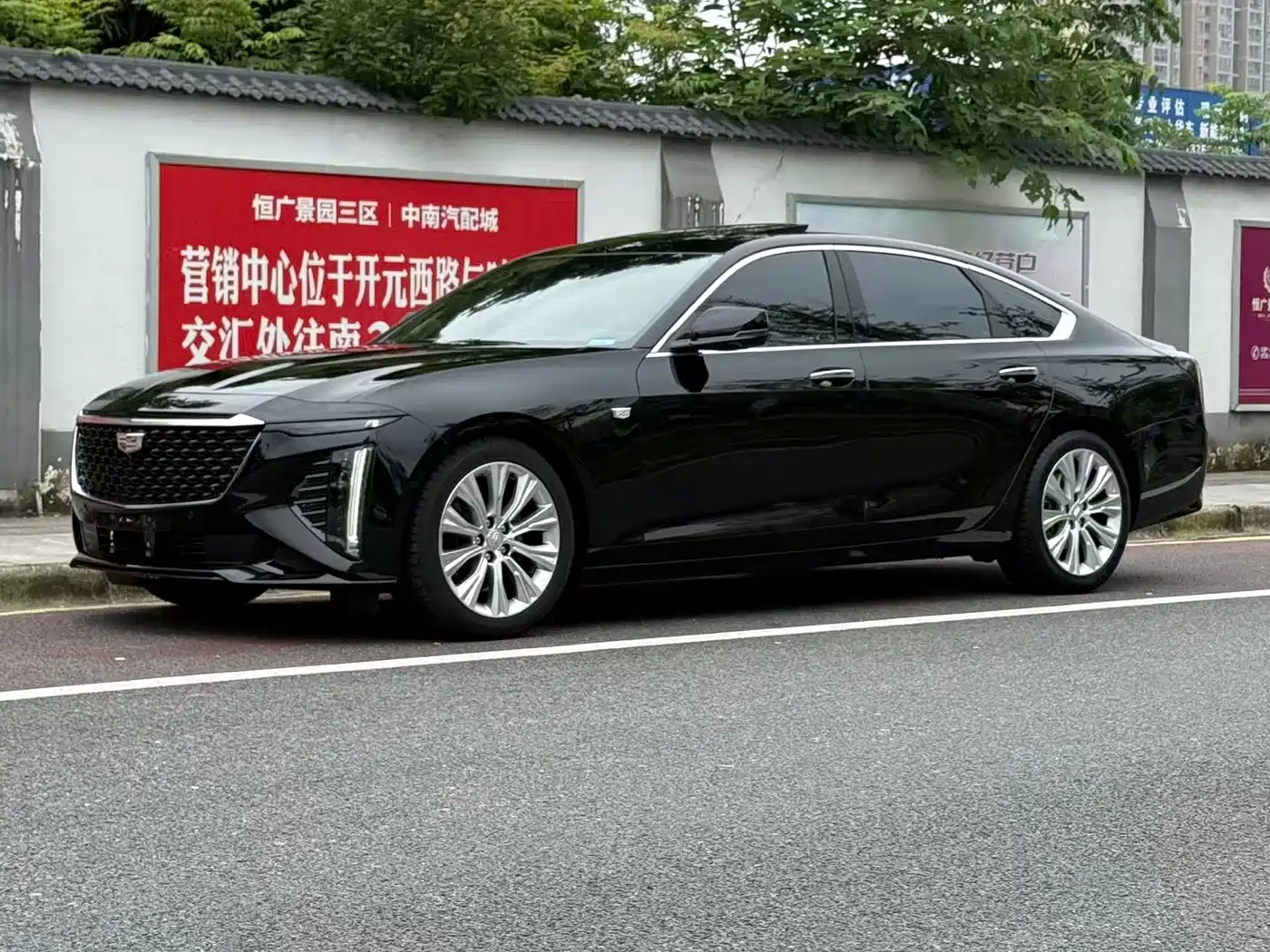 Cadillac CT6 2023 28T Premium Model