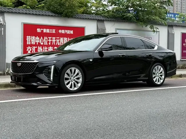 Cadillac CT6 2023 28T Premium Model