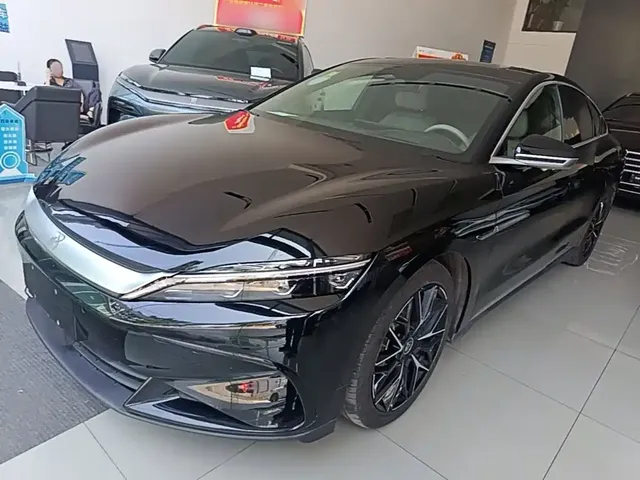 BYD Han 2025 DM-i 125KM Honor