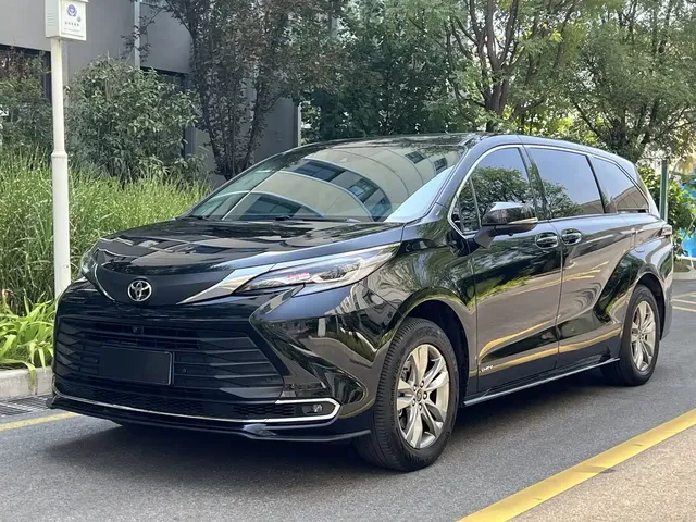 Toyota Sienna 2024 2.5L Hybrid Comfort Edition
