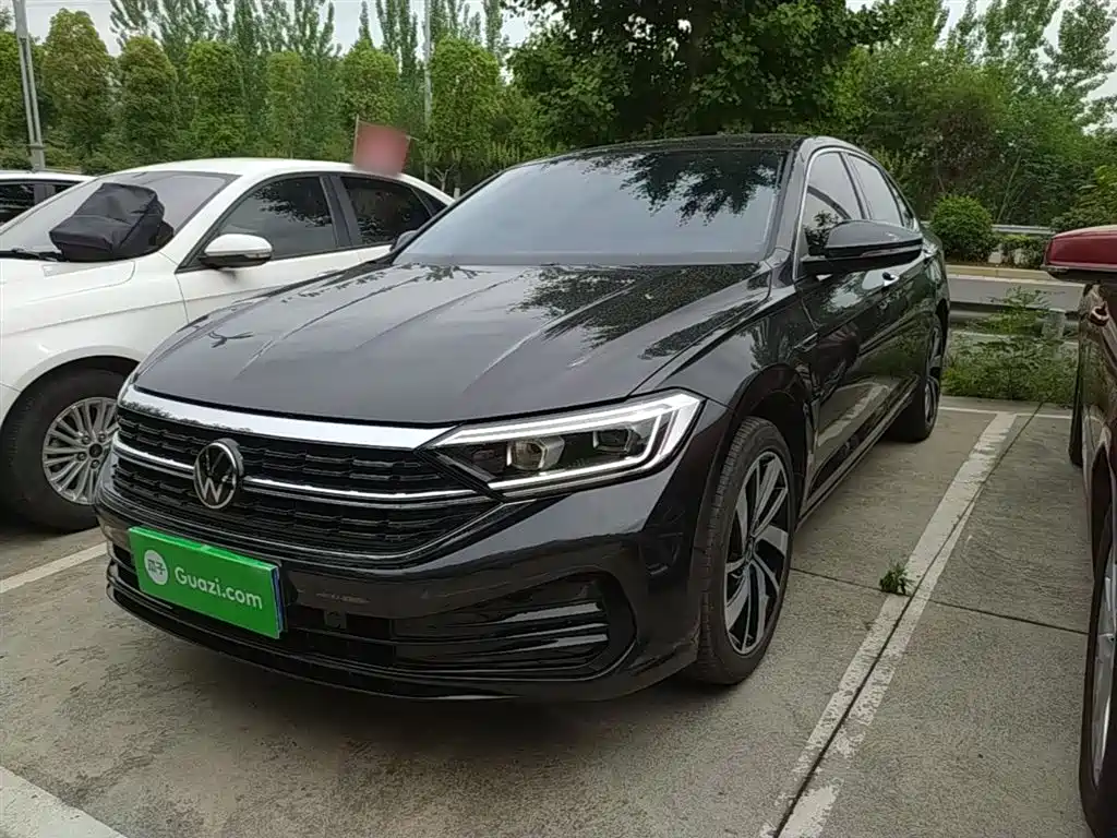 Volkswagen Sagitar 2025 300TSI DSG Surpass Edition