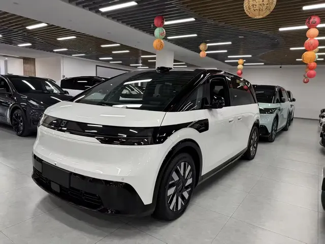 ZEEKR MIX 2025 Smart Driving Edition