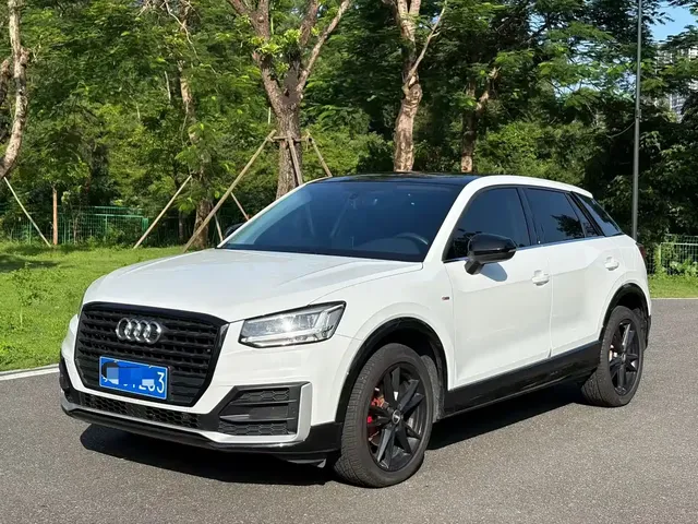 Audi Q2L 2020 35 TFSI Progressive Dynamic Model