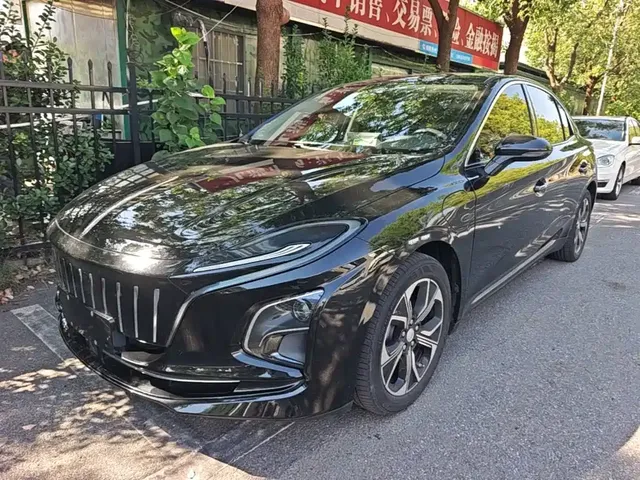Hongqi E-QM5 2023 Facelift Basic Travel Edition