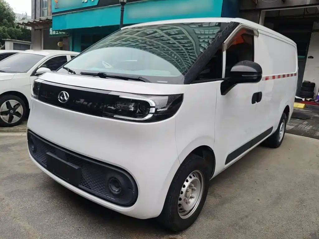SAIC Maxus Dana V1 2023 V1 Short Wheelbase Low Roof (42kWh)