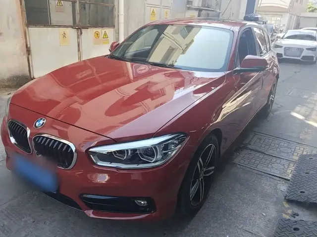 BMW 1 Series (Import) 2018 118i Sport Design Package