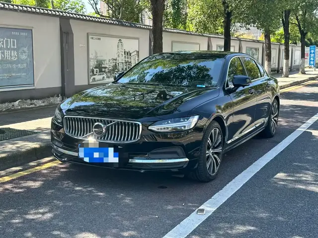 Volvo S90 2025 B5 Zhiyuan Luxury Edition