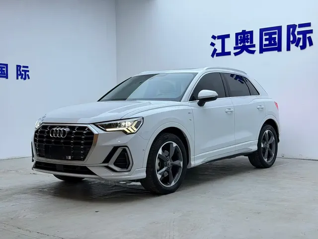 Audi Q3 2023 35 TFSI Fashion Dynamic (1.4T)