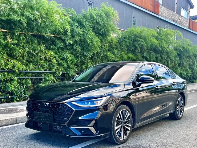 Chery Arrizo 8 PRO 2025 Pro 2.0T Premium
