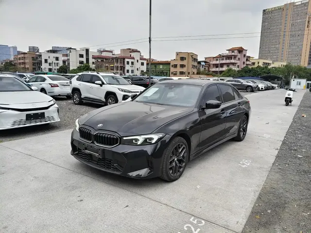 BMW 3 Series 2025 330Li M Sport Night Edition