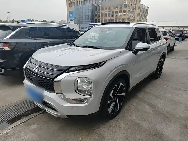 Mitsubishi Outlander 2023 1.5T CVT AWD Premium Edition 5-seater