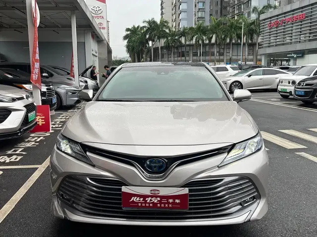 Toyota Camry 2019 Hybrid 2.5HG Luxury Edition China VI