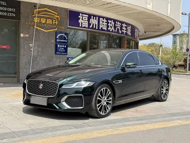 Jaguar XFL 2024 2.0T P250 2WD Premium Luxury