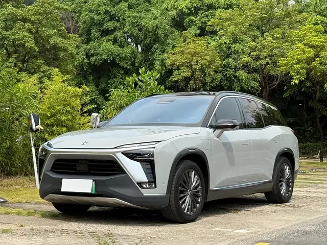 NIO ES8 2022 75kWh 7-Seater Edition