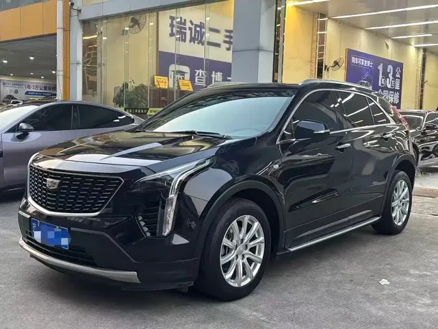 Cadillac XT4 2021 28T FWD Premium Edition