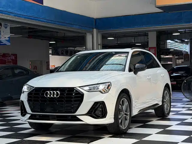 Audi Q3 2023 35 TFSI Fashion Dynamic (1.4T)