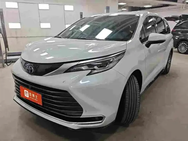 Toyota Sienna 2026 2.5L Hybrid AWD Exclusive Edition