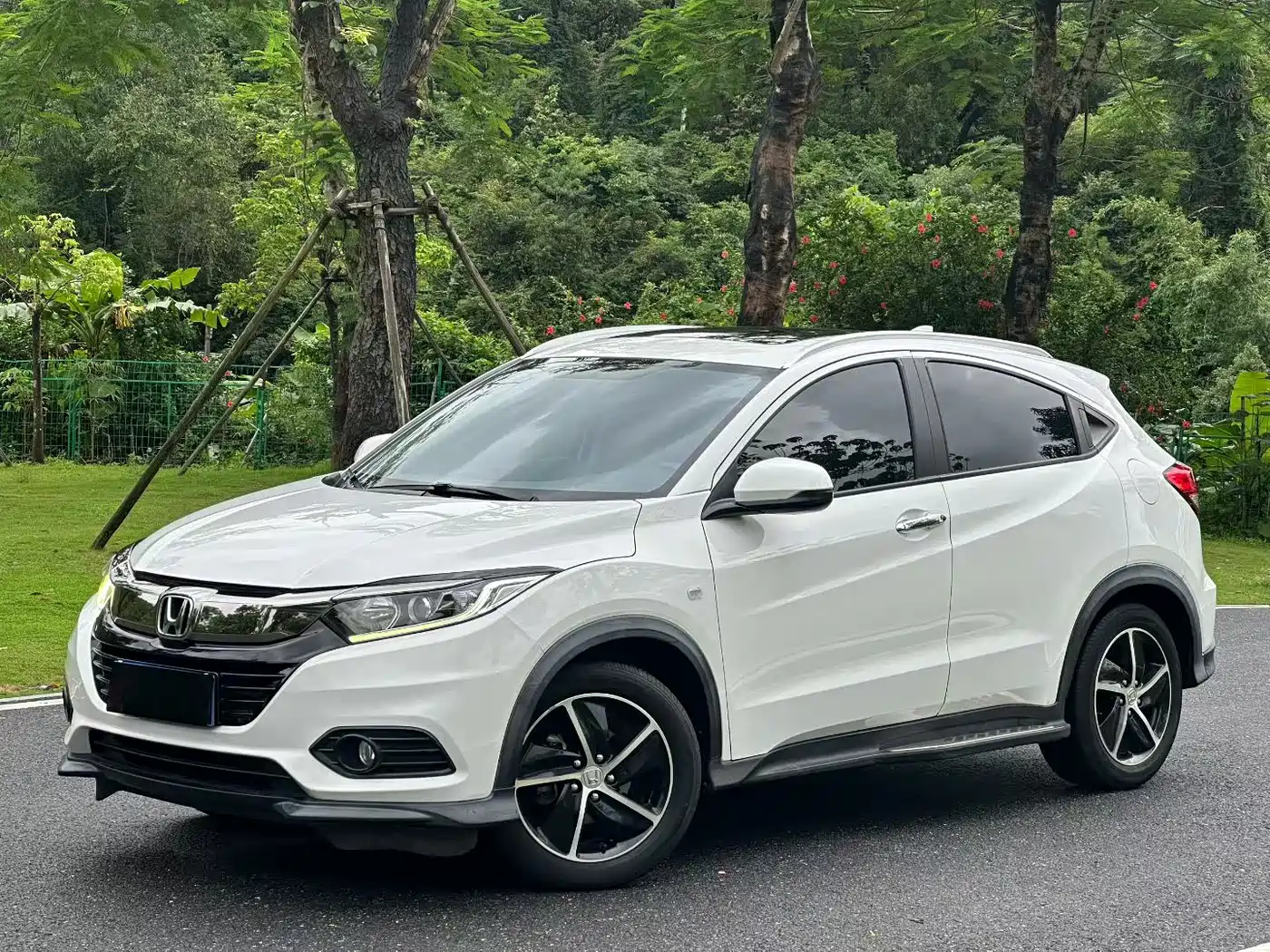 Honda Vezel 2020 1.5L CVT Pioneer