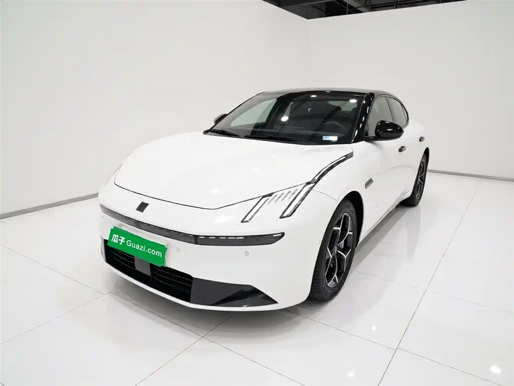 Lynk & Co 10 EM-P 2025 Model 120km Base Version