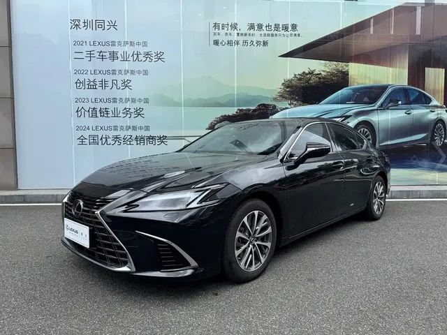 Lexus ES 2025 300h Ultimate Edition