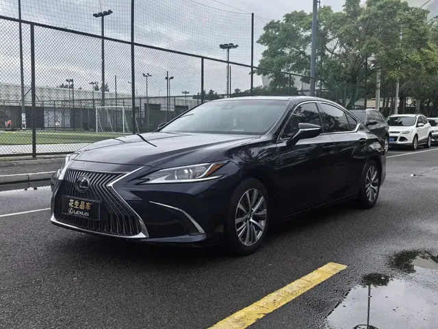 Lexus ES 2020 200 Excellence