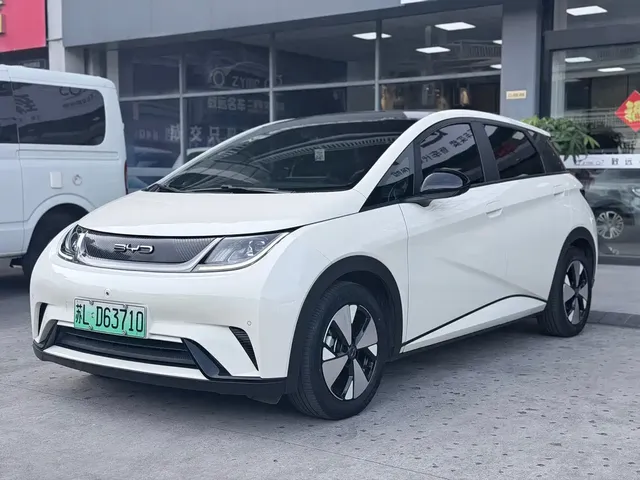 BYD Dolphin 2023 420km Fashion Edition