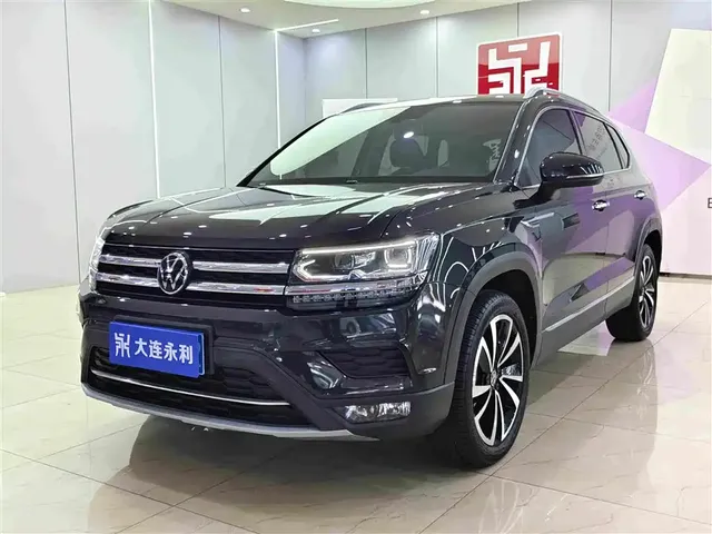 Volkswagen Tharu 2021 330TSI 4WD Luxury