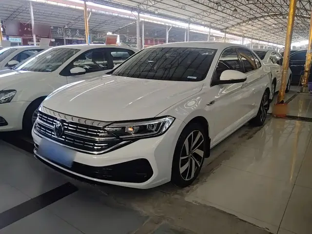 Volkswagen Sagitar 2024 300TSI DSG Surpass Edition
