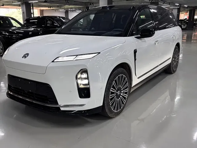 NIO ES8 2025 Model 6-Seat Executive Luxury Edition