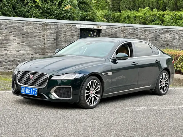 Jaguar XFL 2024 2.0T P250 2WD Premium Luxury