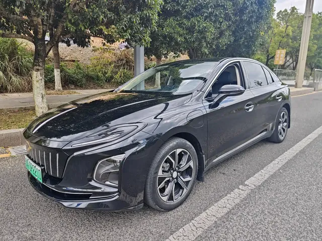 Hongqi E-QM5 2022 431km Charging Enjoyment Edition