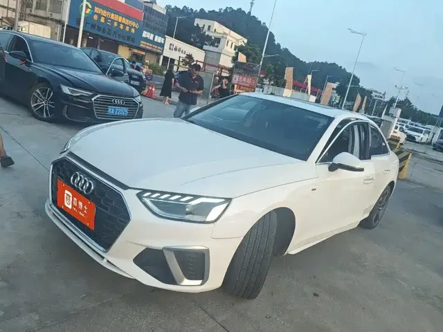 Audi A4L 2022 40 TFSI Fashion Dynamic