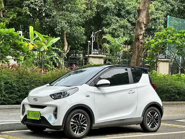 QQ New Energy Little Ant 2022 Sweet Pink Edition Half Sugar Version LFP Lithium 30kW 301km