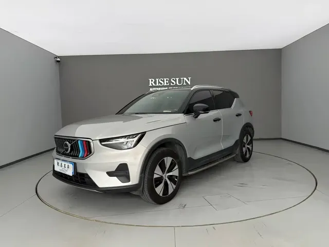 Volvo XC40 2023 B3 Zhiyuan Luxury Edition