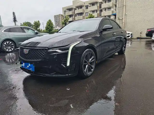 Cadillac CT4 2022 28T Luxury Model