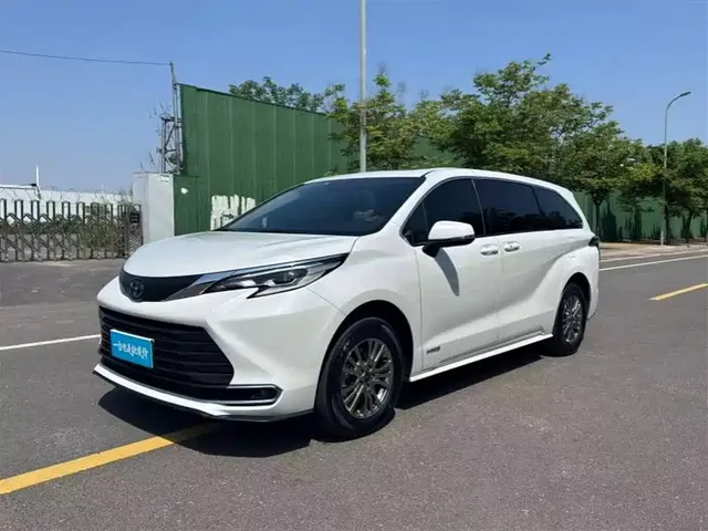 Toyota Sienna 2023 2.5L Hybrid Comfort Edition