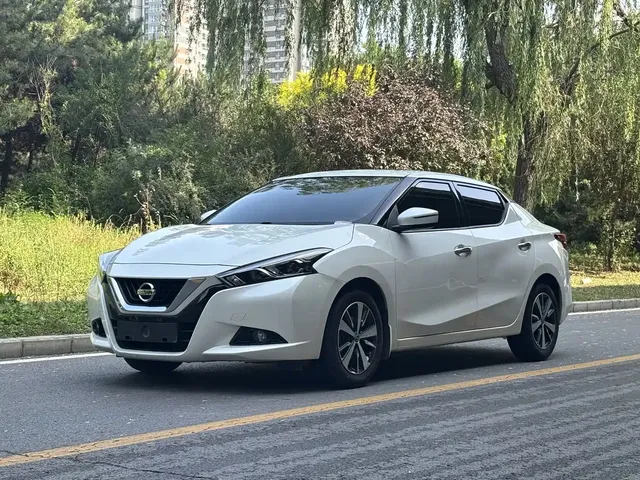 Nissan Bluebird 2018 1.6L CVT Cool Sound Edition