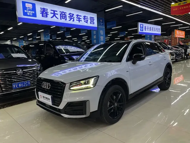 Audi Q2L 2020 35 TFSI Progressive Dynamic Model