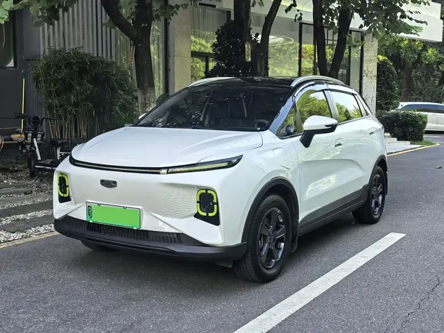 Geely Geometry E Firefly 2023 401KM Lightning Tiger 5-seater