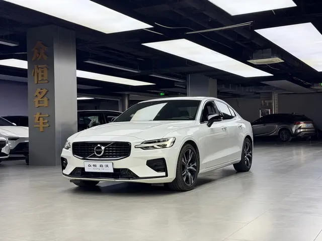 Volvo S60 2022 B4 Smart Vision Sport Edition