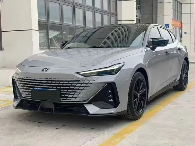 Changan UNI-V 2022 1.5T Premium Model