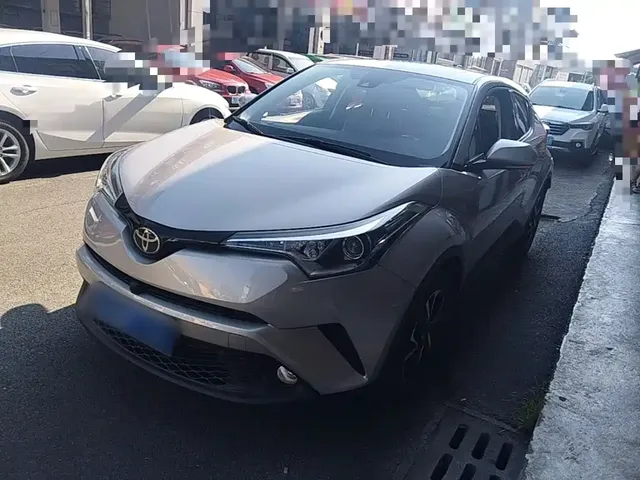 Toyota C-HR 2020 Model 2.0L Leading