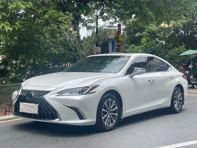 Lexus ES 2023 200 Excellence Edition