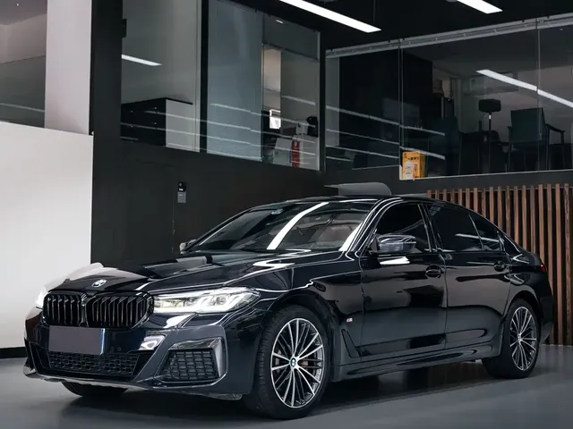 BMW 5 Series 2021 530Li Leading M Sport Package