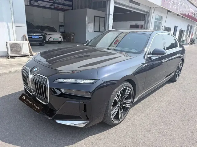 BMW 7 Series 2023 Facelift 740Li Exclusive M Sport Package