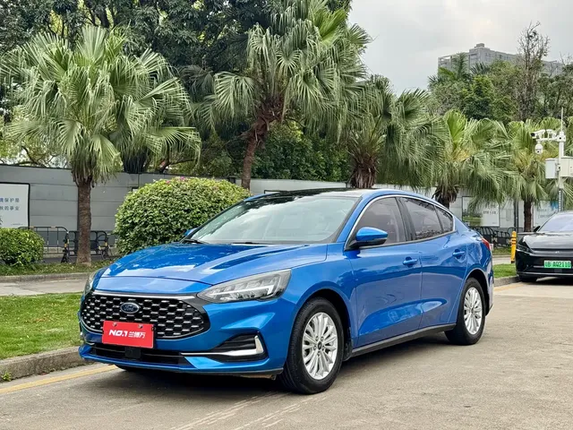 Ford Focus 2021 Sedan EcoBoost 180 Auto Trend
